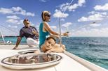 Save 10%! Private Tour: Catamaran Sailing and Snorkeling in Isla Mujeres