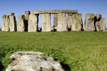 Save 10%! Small-Group Day Trip to Stonehenge, Bath and Windsor from London